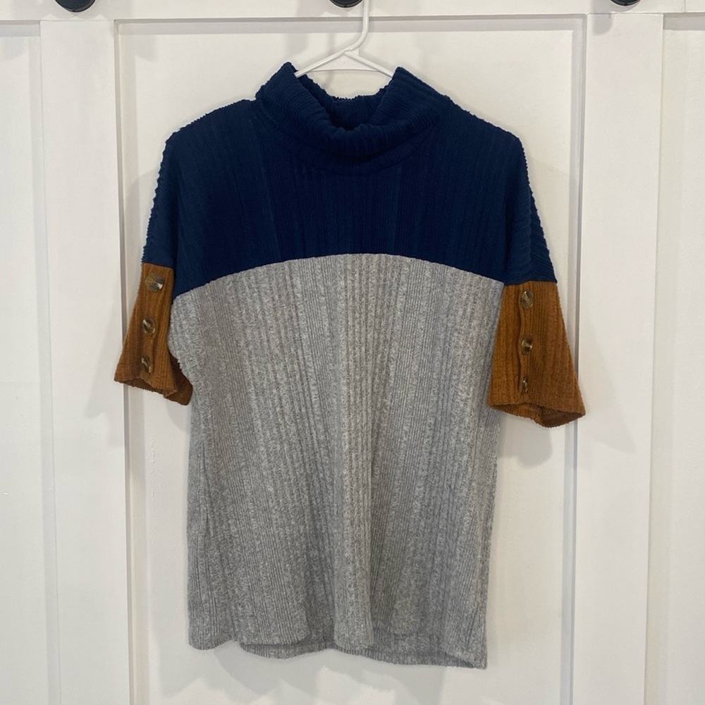 AUW short sleeve sweater blouse